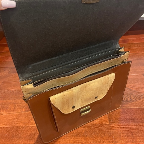 Cork briefcase - Picture 3 of 5